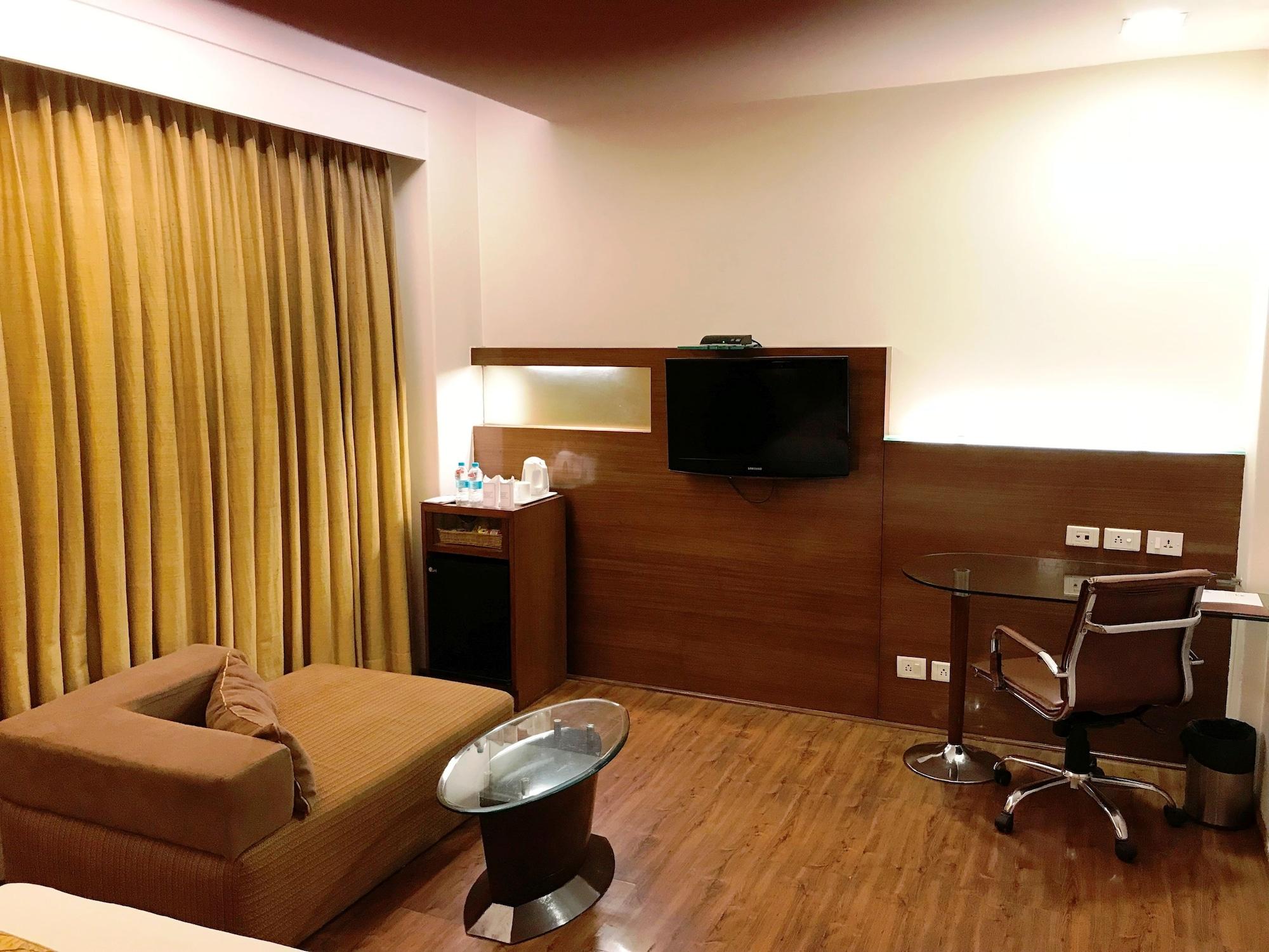 Indus Biznotel New Delhi Exterior foto