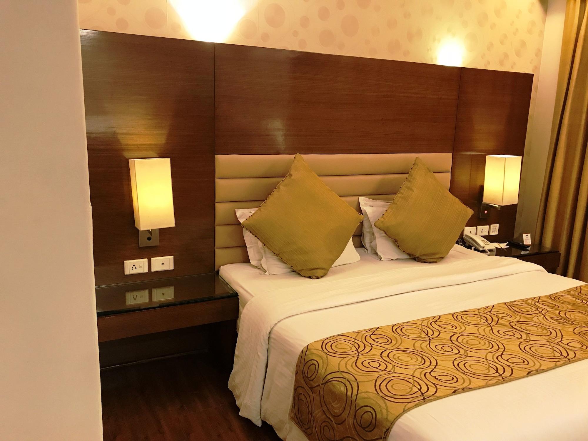 Indus Biznotel New Delhi Exterior foto