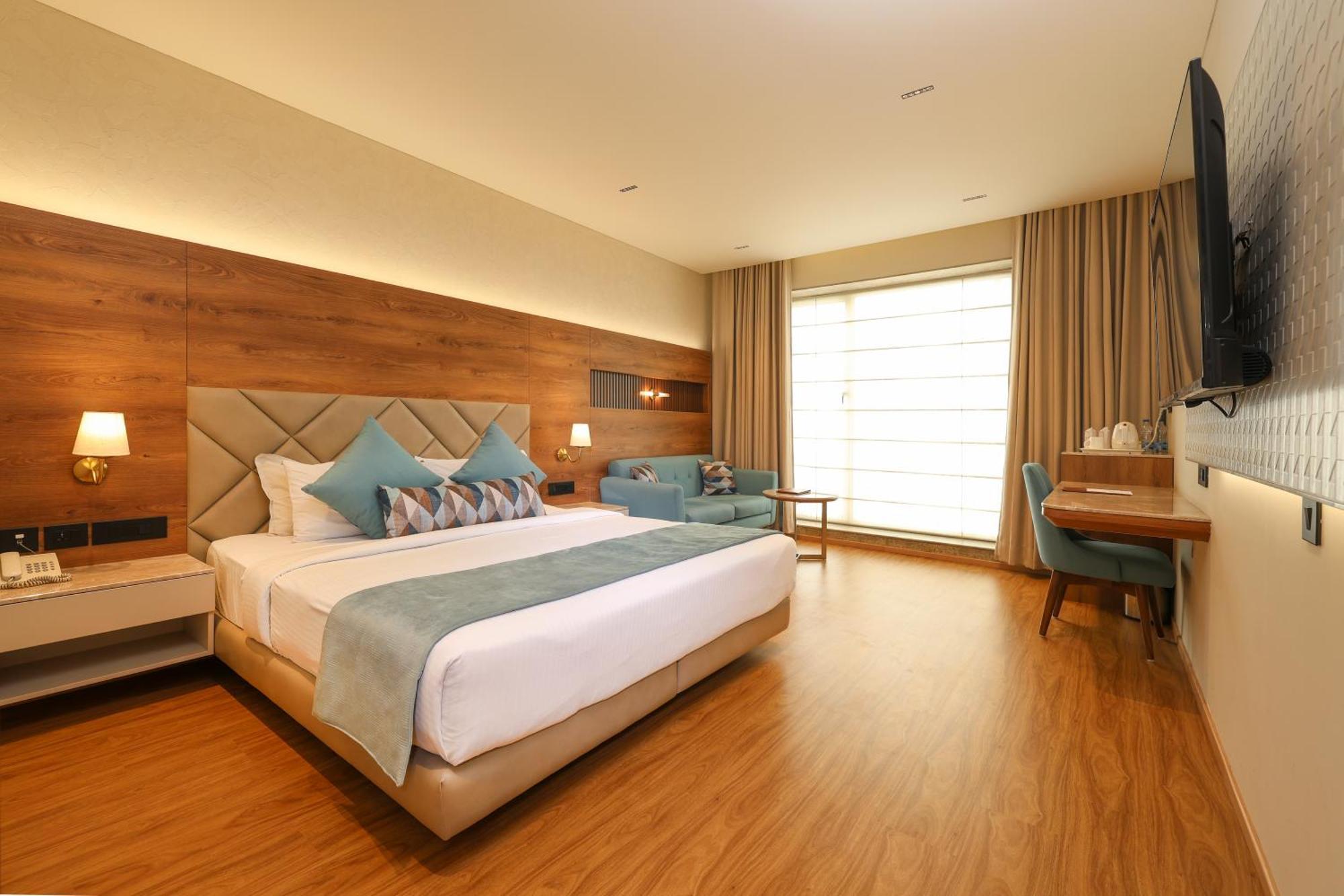 Indus Biznotel New Delhi Exterior foto