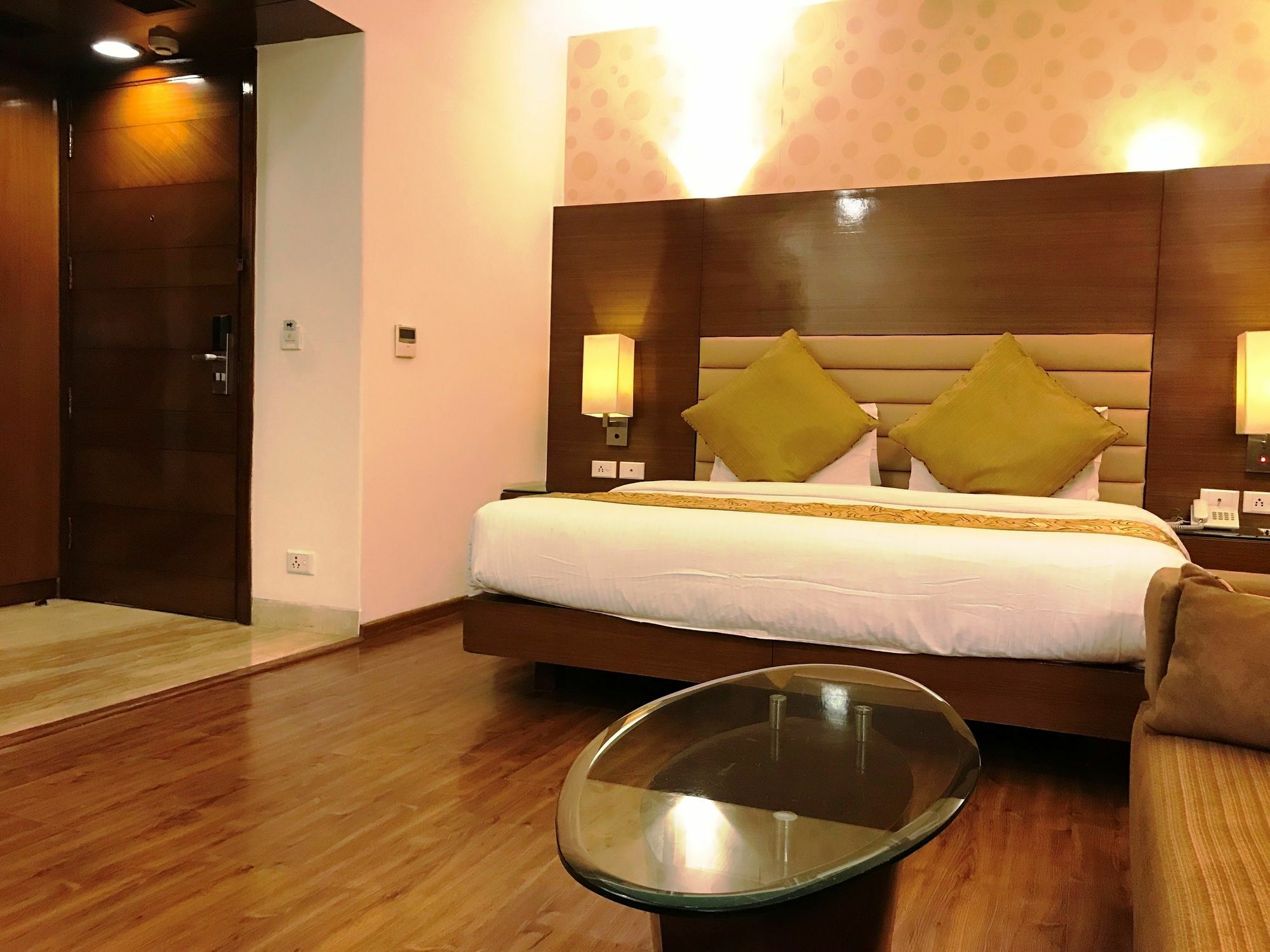 Indus Biznotel New Delhi Exterior foto